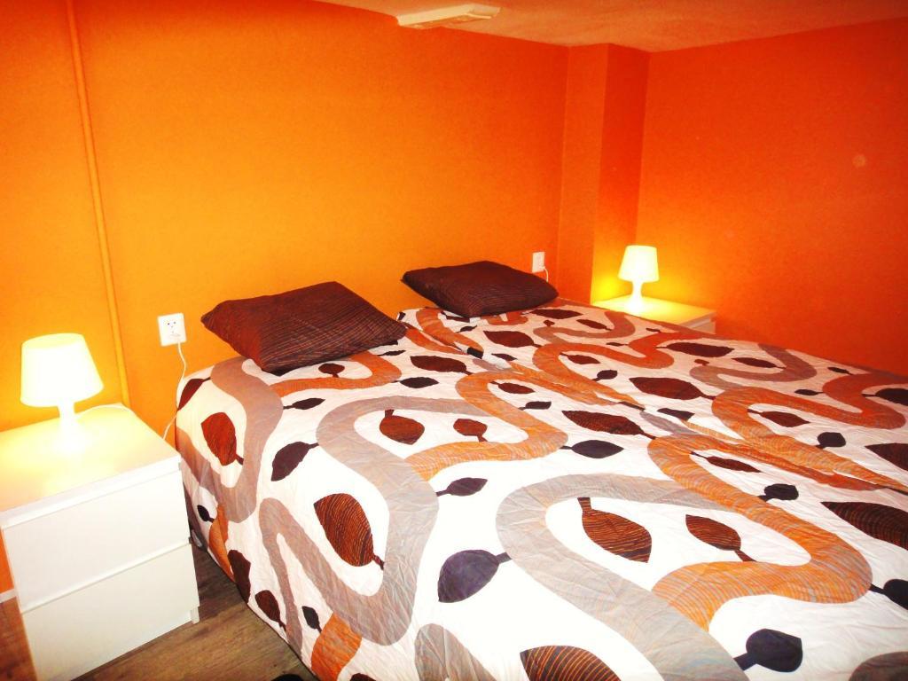 Orange Suite Studio Амстердам Номер фото